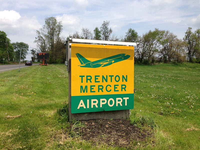 File:2014-05-10 11 45 17 Sign at the entrance to Trenton-Mercer Airport on Bear Tavern Road (Mercer County Route 579) in Ewing, New Jersey.JPG