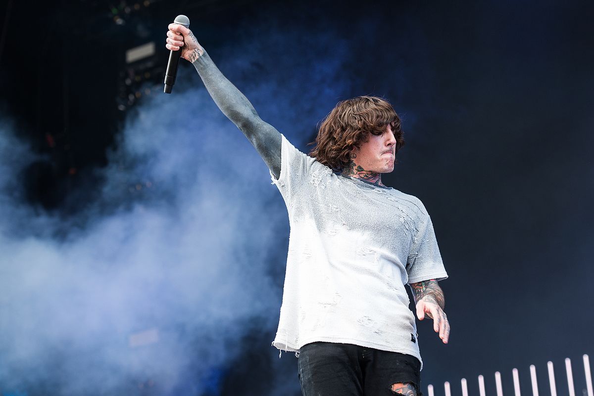 File:2016 RiP Bring Me the Horizon - Oliver Sykes - by 2eight - 8SC6514.jpg  - Wikimedia Commons