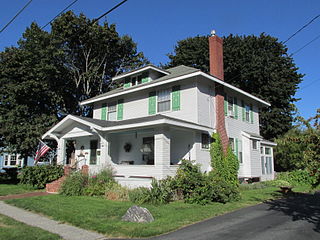 <span class="mw-page-title-main">Vallee Family House</span> Historic house in Maine, United States