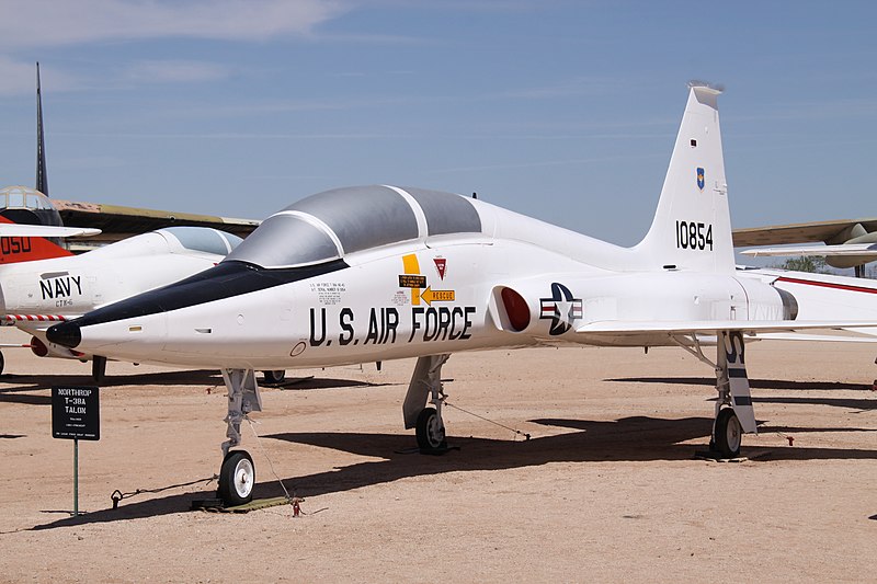 File:61-0854 Northrop AT-38B Talon U.S. Air Force (8743317595).jpg