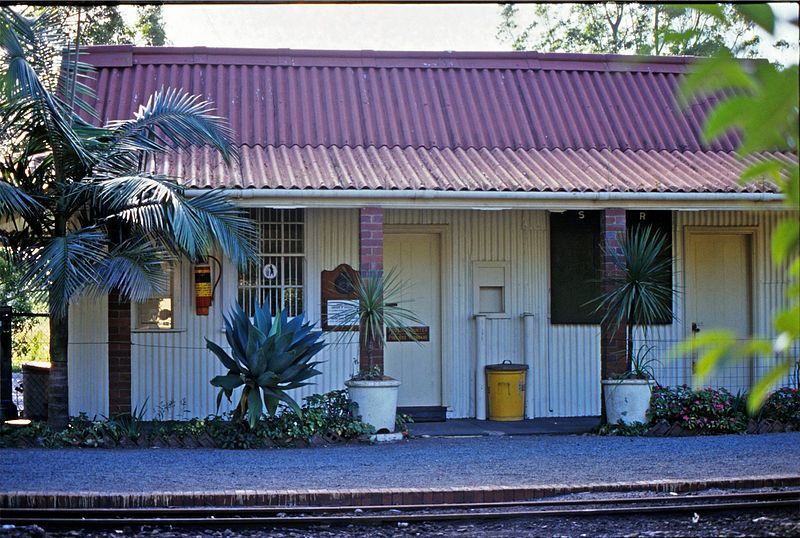 File:9 2 439 0001-Paddock Station2-Port Shepstone-KZN-s.jpg