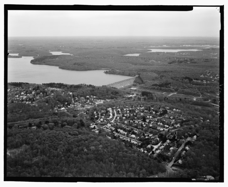 File:AERIAL VIEW, WESTCHESTER COUNTY, KENSICO DAM. VIEW E. - Taconic State Parkway, Poughkeepsie, Dutchess County, NY HAER NY,14-POKEP.V,1-133.tif