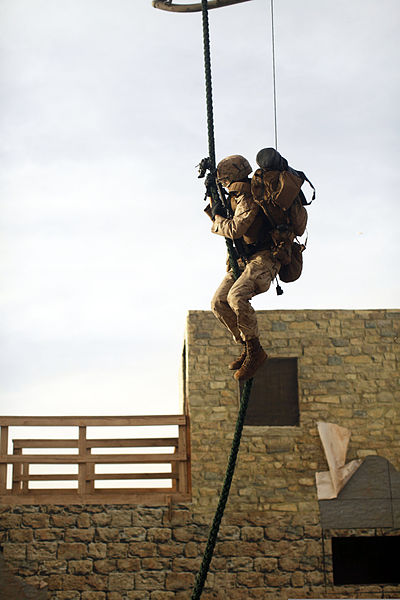 File:A U.S. Marine assigned to India Company, 3rd Battalion, 6th Marine Regiment, 2nd Marine Division fast-ropes out of a UH-1Y Venom helicopter during a mock helicopter raid at Yuma Proving Ground, Ariz., April 9 140409-M-HR724-005.jpg