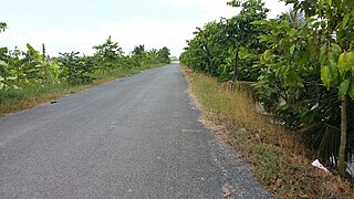 Một con đường vùng nông thôn xã Tuyên Bình.