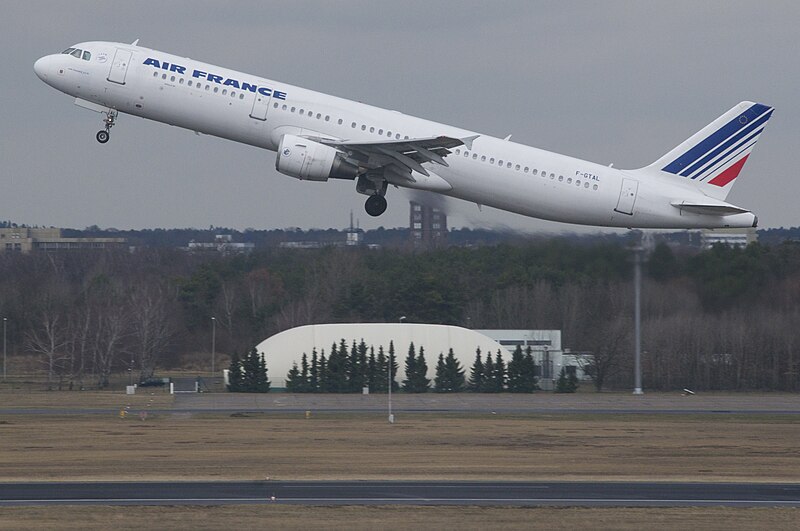 File:Air France Airbus A321-211; F-GTAL@TXL;13.04.2013 704ac (8664855845).jpg