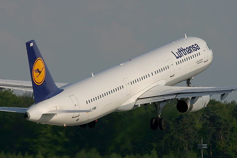 File:Airbus A321-131, Lufthansa AN0572938.jpg