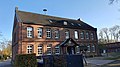 image=https://commons.wikimedia.org/wiki/File:Alte_Grundschule_in_Tostedt.jpg