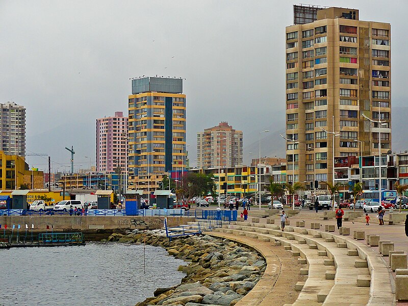 File:Antofagasta Torre Codelco.JPG