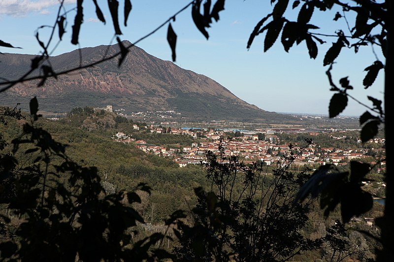 File:Avigliana 10-2011 - panoramio.jpg