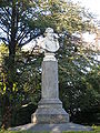 La statue de Félix Gras, au cœur du Jardin des Doms.