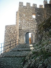 Banyeres. Castell. Porta 1.JPG