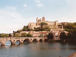 Domkyrkja St. Nazaire og Pont Vieux i Béziers