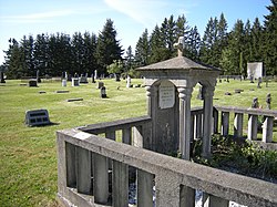 Black Diamond Cemetery 03.jpg