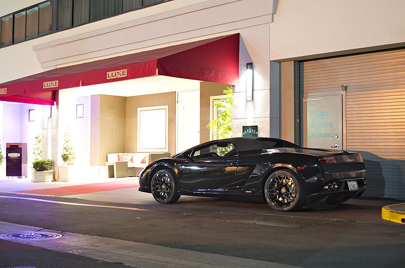 File:Black on Black Lamborghini Gallardo 560-4 Spyder (10132410286).jpg