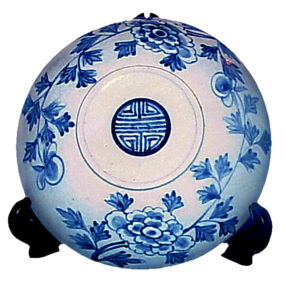 Rice bowl cover decorated with a medallion of the double happiness and longevity (Shou) symbol in the center, from Joseon Dynasty Korea