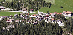 Brandberg visto dal lato opposto della valle