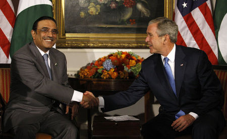 Fail:Bush and Zardari 2008-9-23.jpg