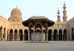 صحن مسجد المؤيد شيخ