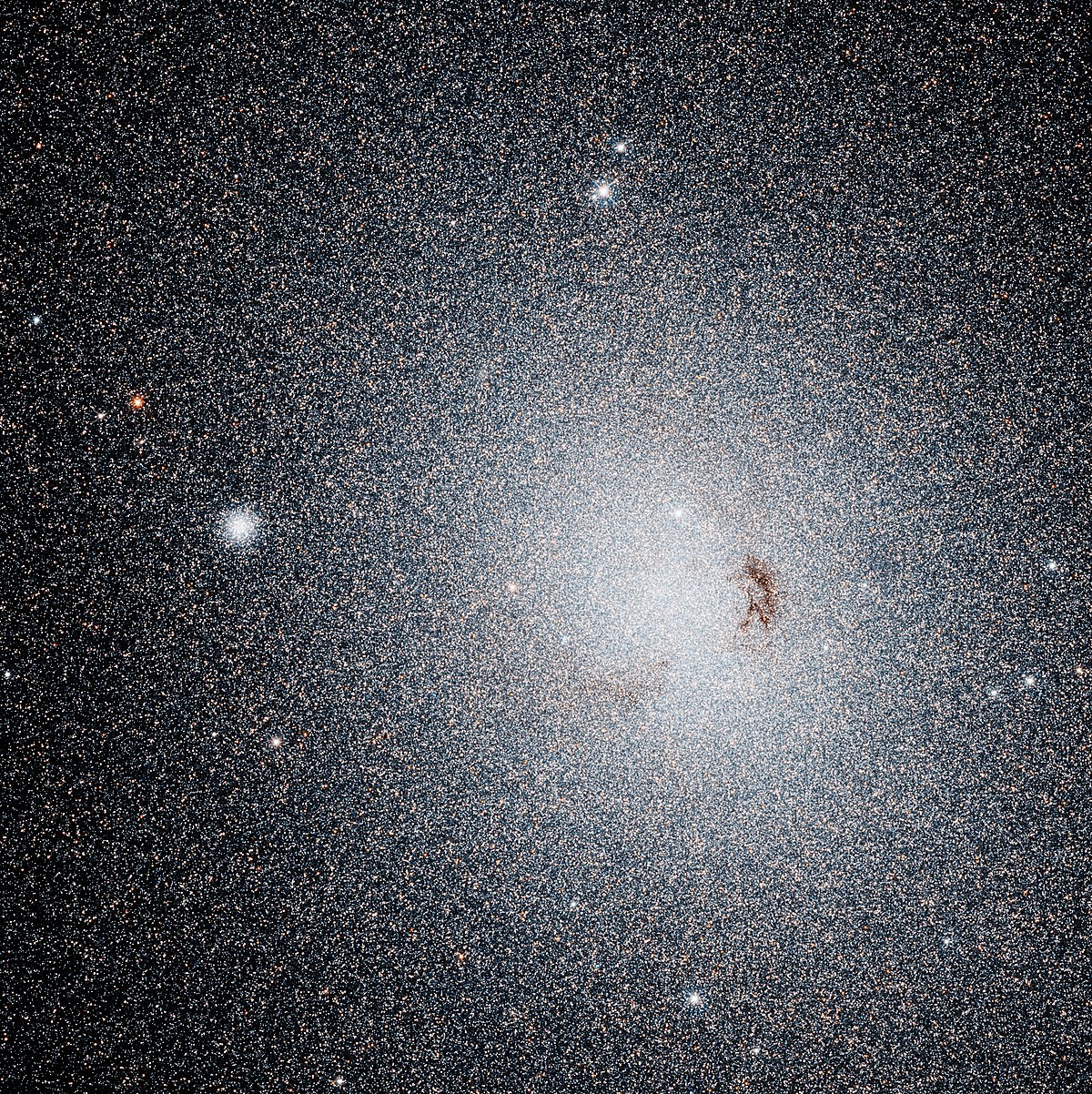 NGC 185 - Wikipedia