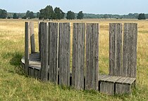 Stuhlreihe im Camp Reinsehlen und Modelle zum Stuhlkreis 2008