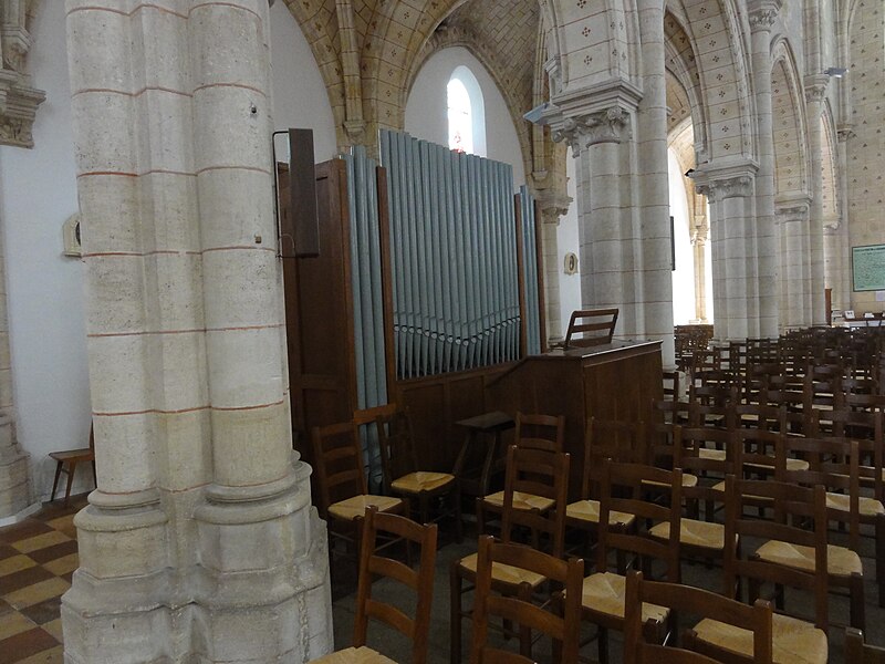 File:Carcans église orgue.JPG