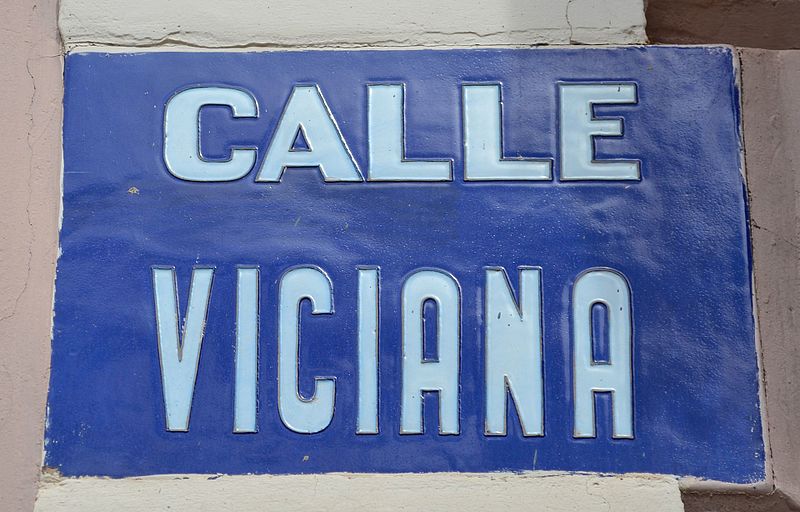 File:Carrer Viciana, València 01.jpg