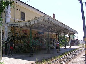 Catanzaro - stazione ferroviaria FC.jpg