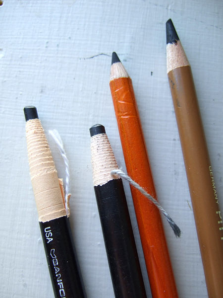 File:Charcoal pencils 051907.jpg