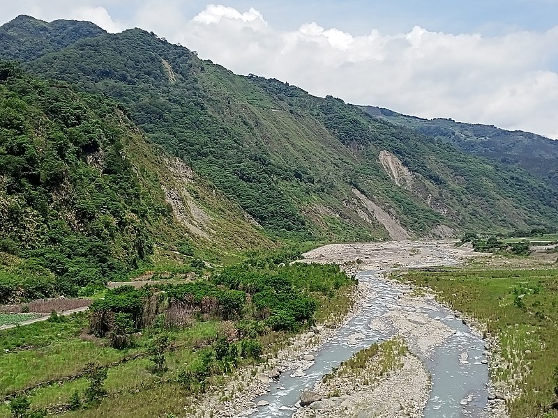 File:Chenyoulan River downstream, Chenyoulan River Bridge looking northwest, as taken on 10 July 2021.jpg