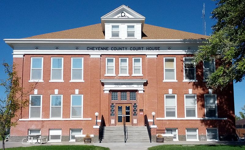 File:Cheyenne County Colorado Courthouse Center Front 2.jpg