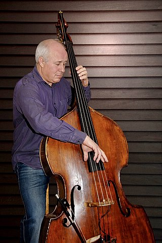 <span class="mw-page-title-main">Chris Laurence</span> English double bassist