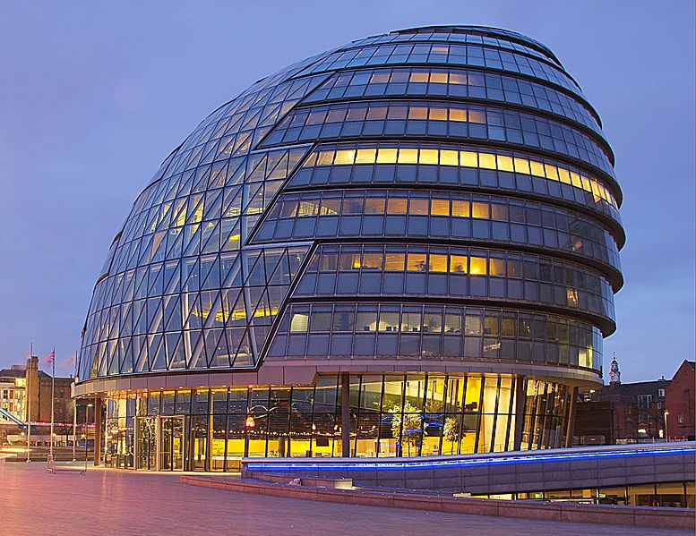 File:City hall London at dawn (cropped).jpg