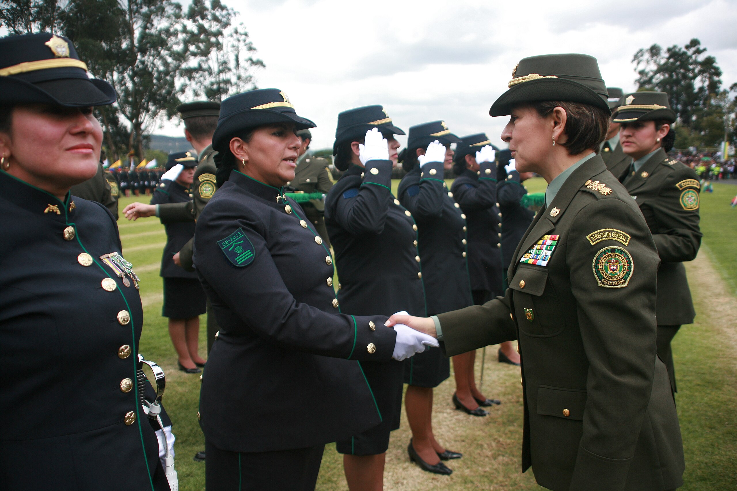 File:Placa de la Policía Nacional de Colombia (6053909164).jpg - Wikimedia  Commons