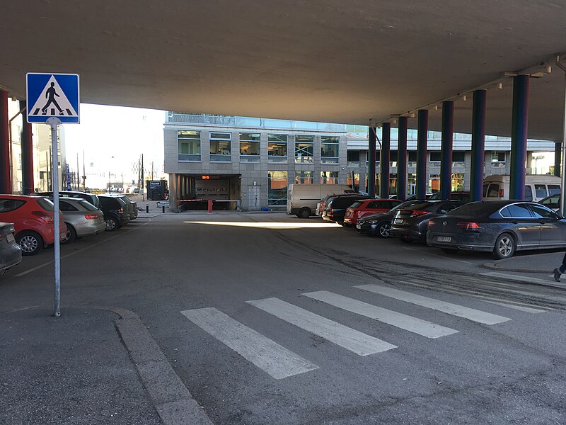 File:Crosswalk under overpass (41152460765).jpg