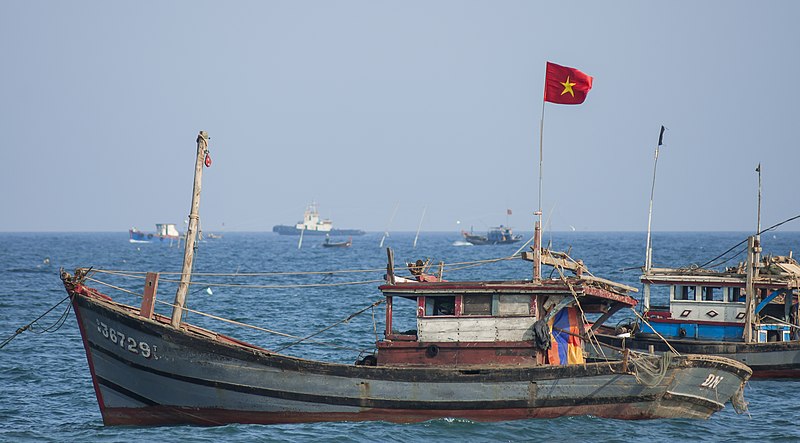 File:Da-Nang Vietnam Fisher-boats-01.jpg