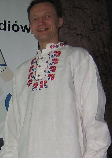 File:Dariusz Biegacz in typical Belarussian shirt (Białowieża, 2007).jpg