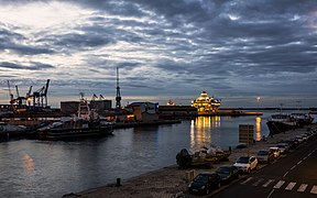 Dawn on the harbour of Sète