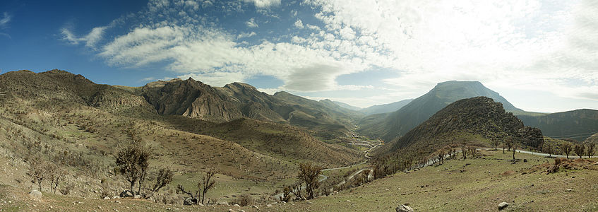 View from mountains of Dolloy Malalkan in Erbil Governorate by User:Mustafa Khayat