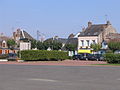 English: The square known as "Place du souvenir français" in Droué, Loir-et-Cher, France Français : La Place du souvenir français de Droué, Loir-et-Cher, France