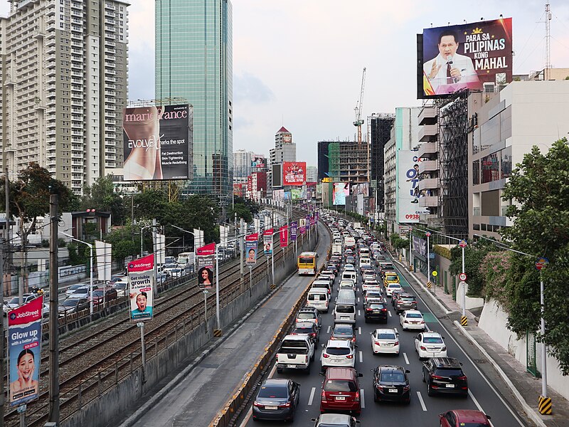 File:EDSA-Guadalupe rush hour traffic (Makati; 10-14-2022).jpg