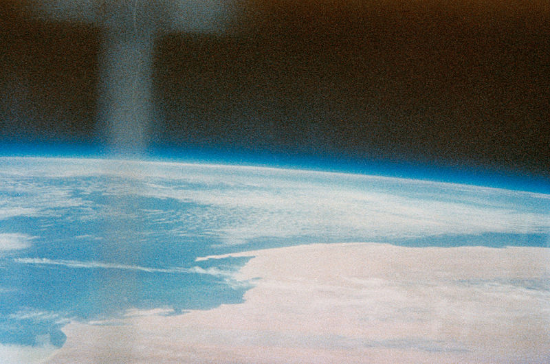 File:Earth photo by Carpenter on-board Aurora 7.jpg