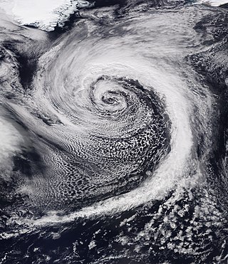 <span class="mw-page-title-main">Extratropical cyclone</span> Type of cyclone