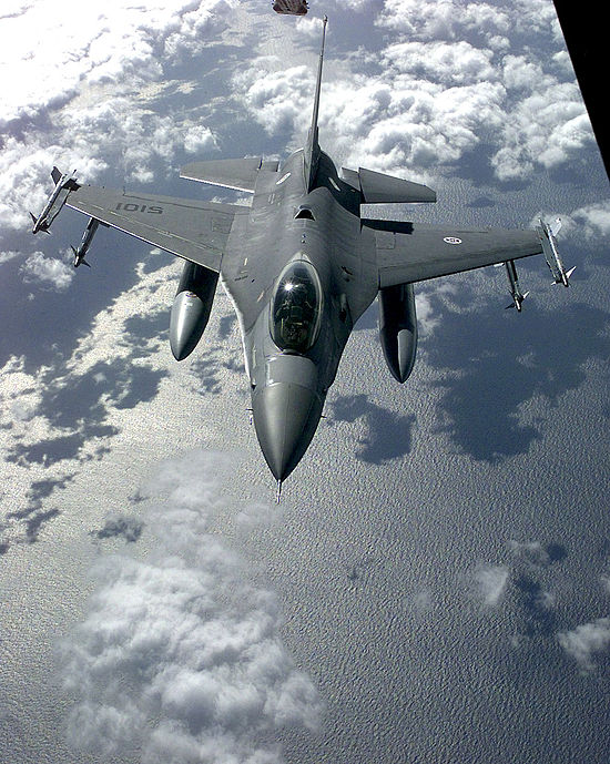 F16A FAP refuel KC-10.jpg