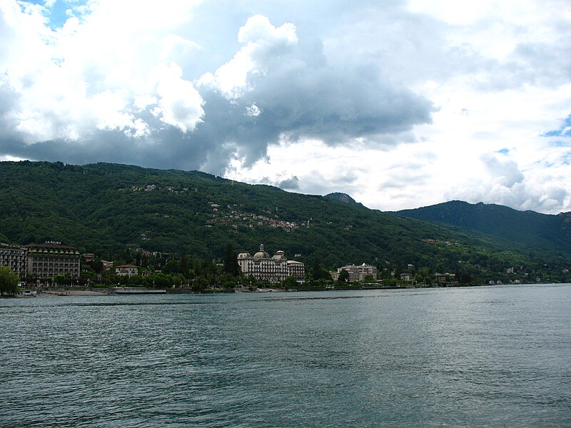 File:Fale Lago Maggiore 6.jpg