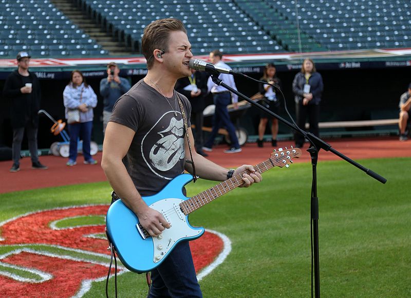 File:Five-time Grammy nominee Hunter Hayes performs his national anthem soundcheck, hours before Game 6 of the World Series. (30679488786).jpg