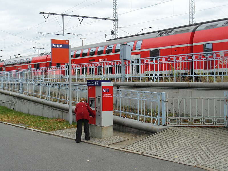 File:Flickr - IngolfBLN - Bahnhof Ruhland (32).jpg