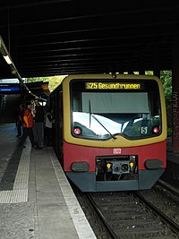 Flickr - IngolfBLN - Berlino - S-Bahnhof Humboldthain (21).jpg