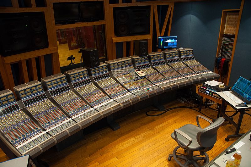 File:Focusrite Studio Console @ Sound City Setagaya DSC 1889.jpg