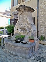 Fontaine des Augustins (Pernes-les-Fontaines)