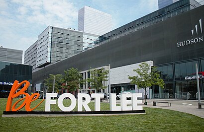 How to get to fort lee with public transit - About the place